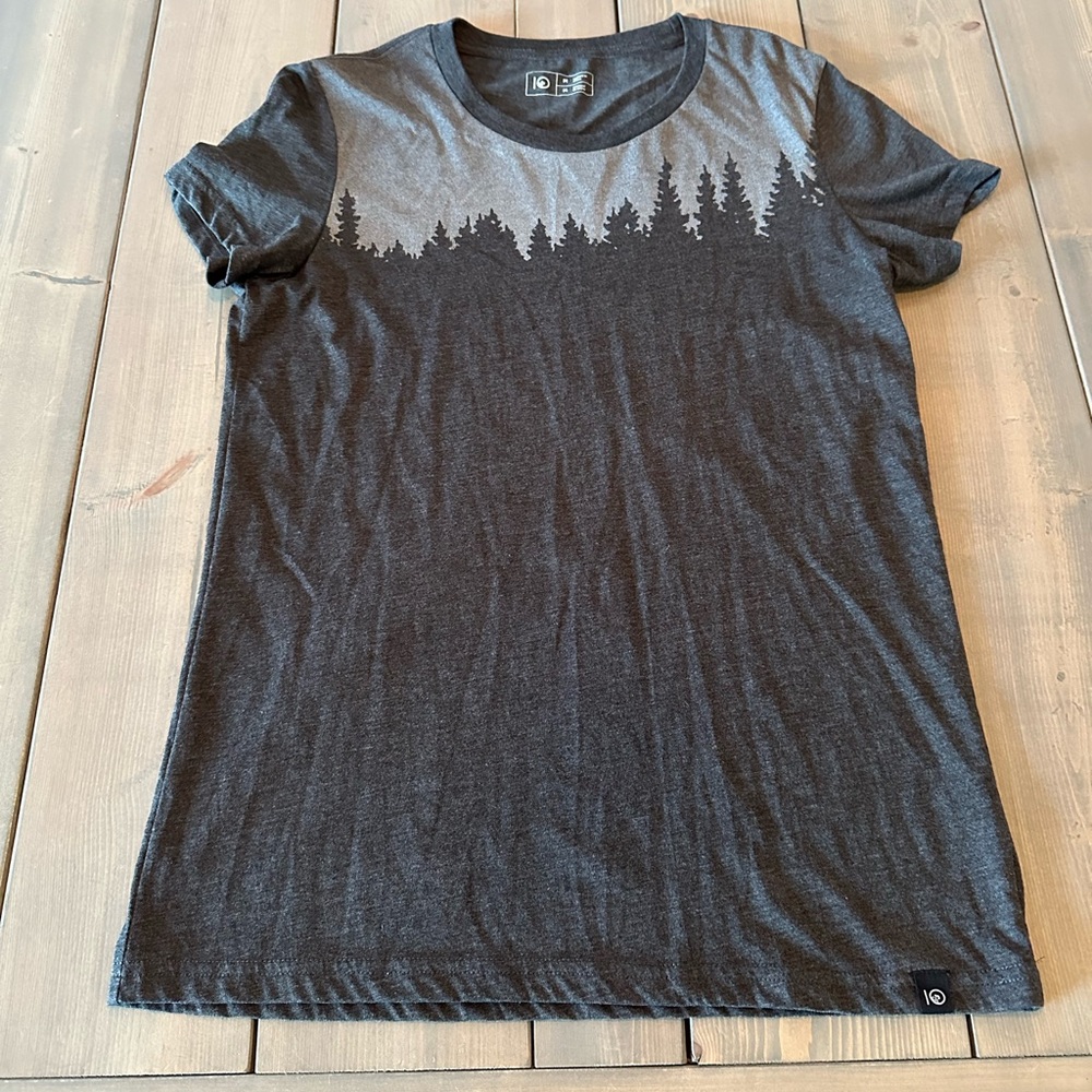 Tentree tshirt.  Grey.  Size medium.  Excellent condition.